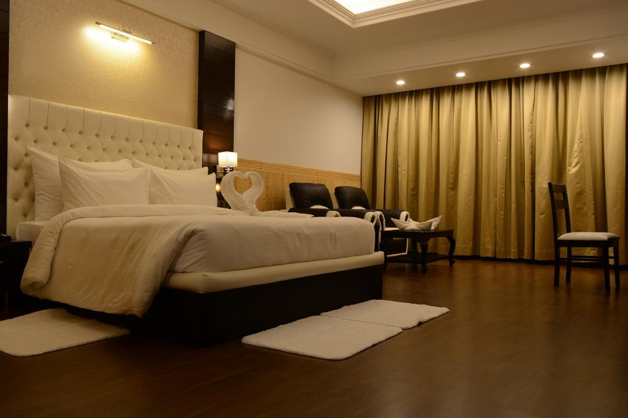 Hotel Dhroov By Mystical Views Shimla Bagian luar foto